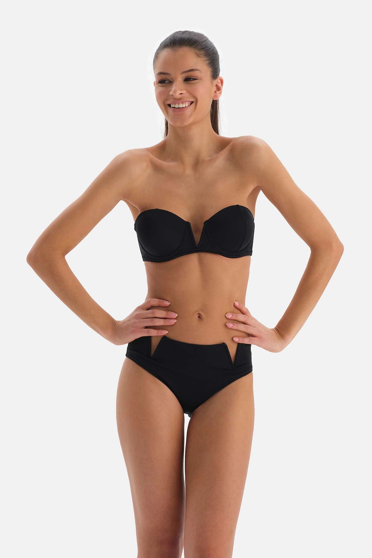 Siyah Straplez V Tel Bikini Üstü