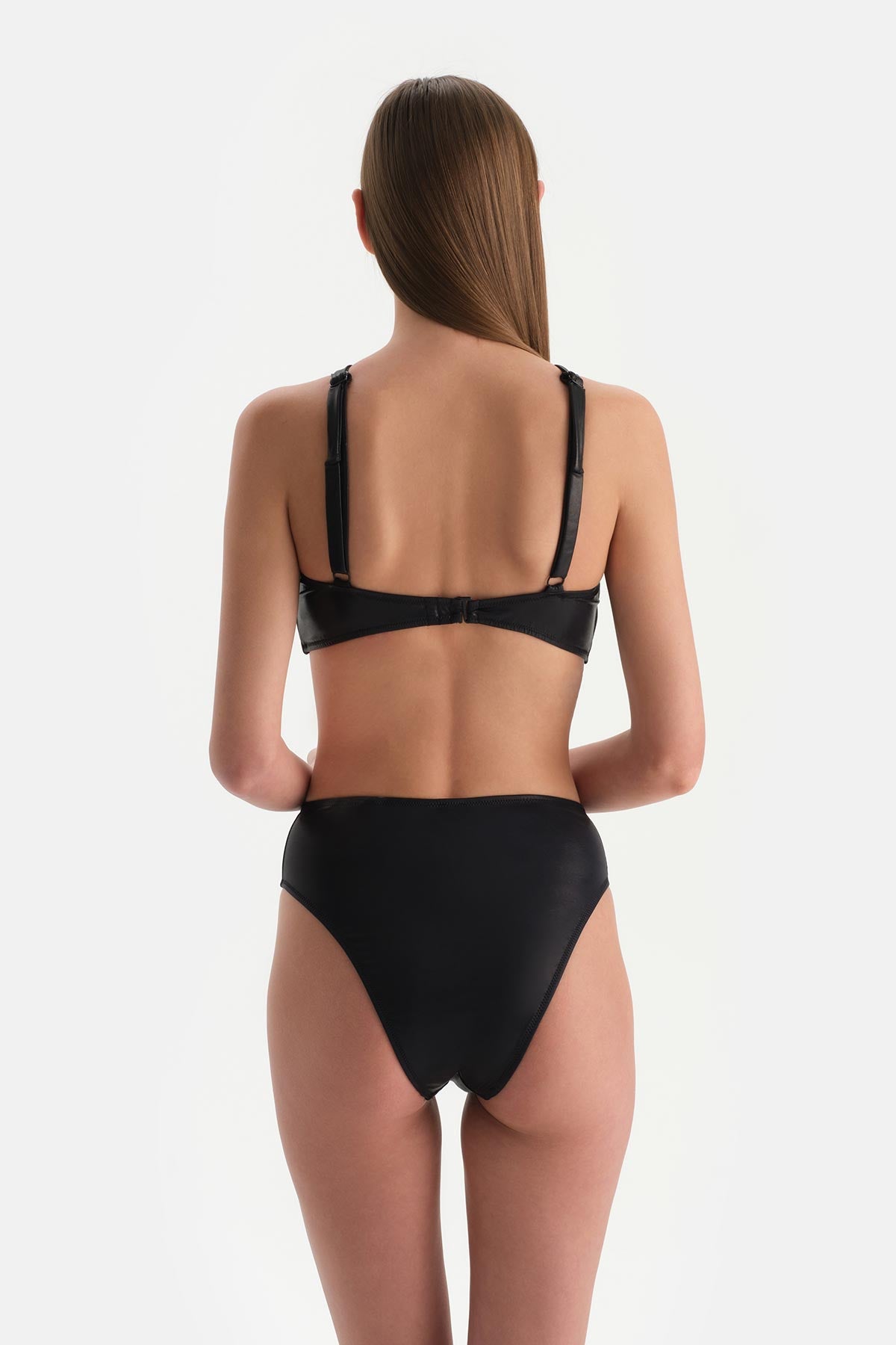 Siyah Balensiz Halter Yaka Bikini Üstü