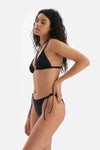 Siyah Üçgen Kaplı Bikini Üstü