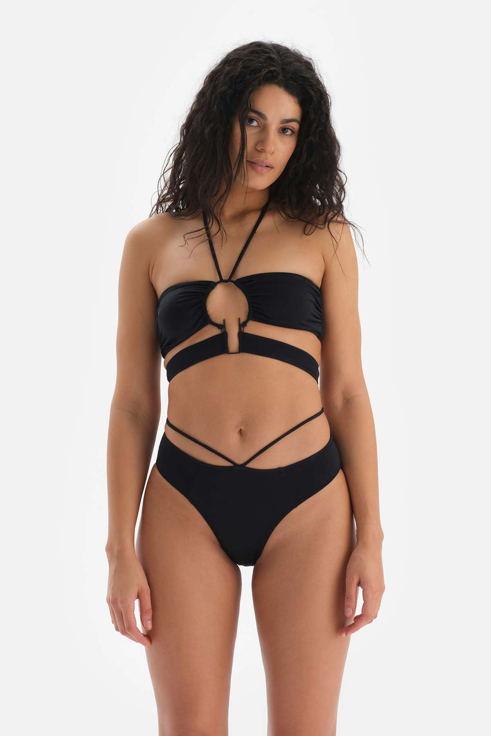Siyah Sabit Askılı Straplez Bikini Üstü