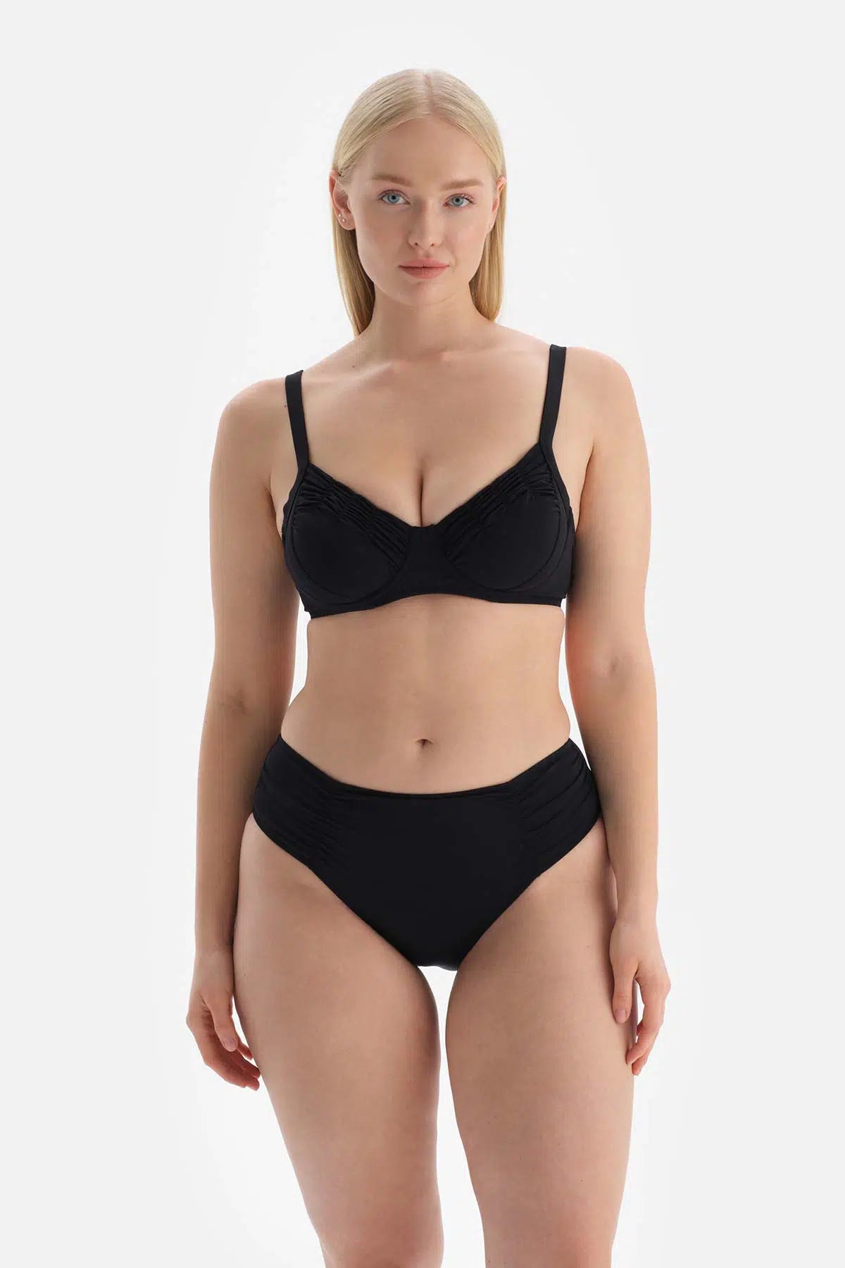 Siyah Korseli Toparlayıcı Bikini Üstü