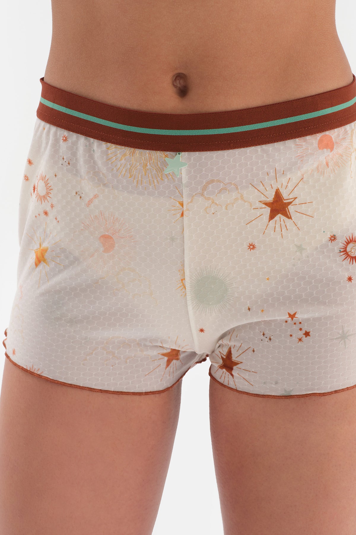 Desenlı Desenli Gökyüzü Temalı Şortlu Pijama Takımı