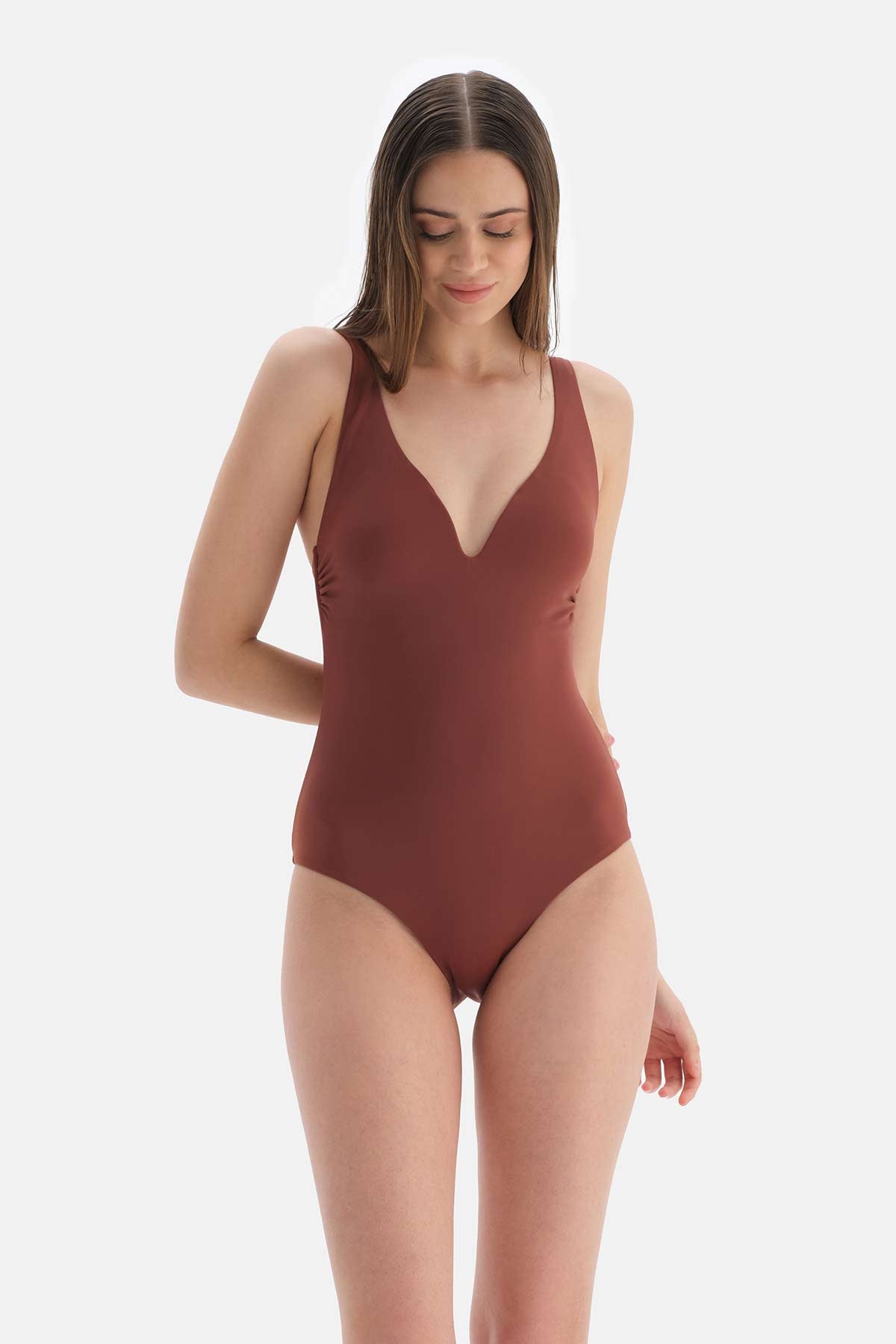 Kahve Üçgen Geniş V Tel Mayo