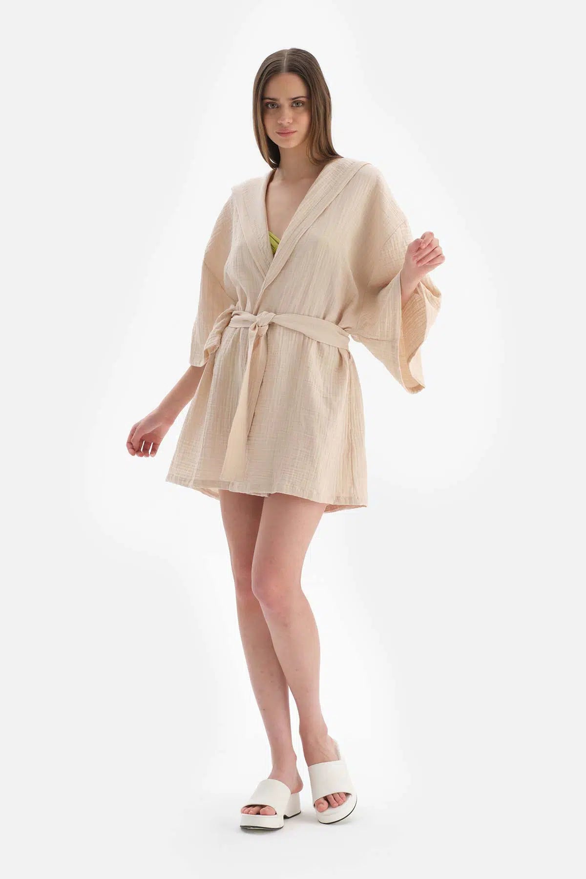 Bej Müslin Kapişonlu Kısa Kimono