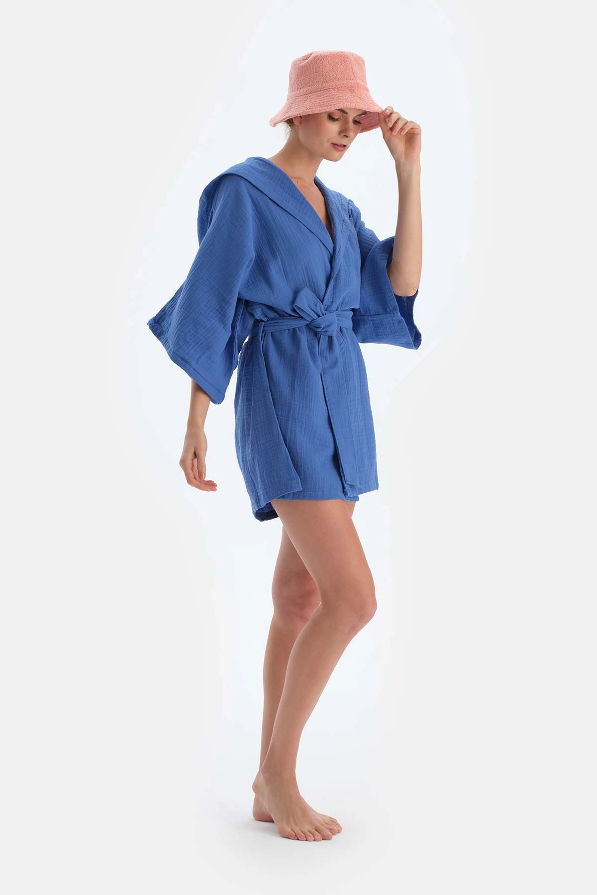 Mavi Müslin Kapişonlu Kısa Kimono