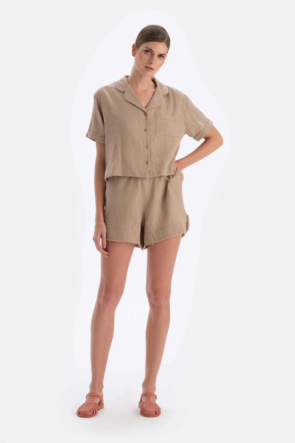 Bej Müslin Gömlek