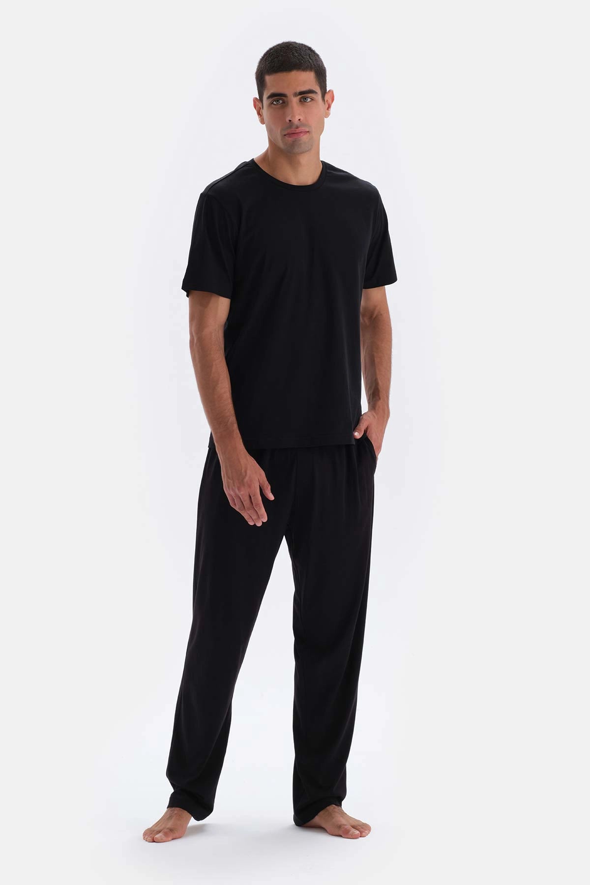 Siyah Bis Yaka Supima Pamuklu Kısa Kollu Tişört