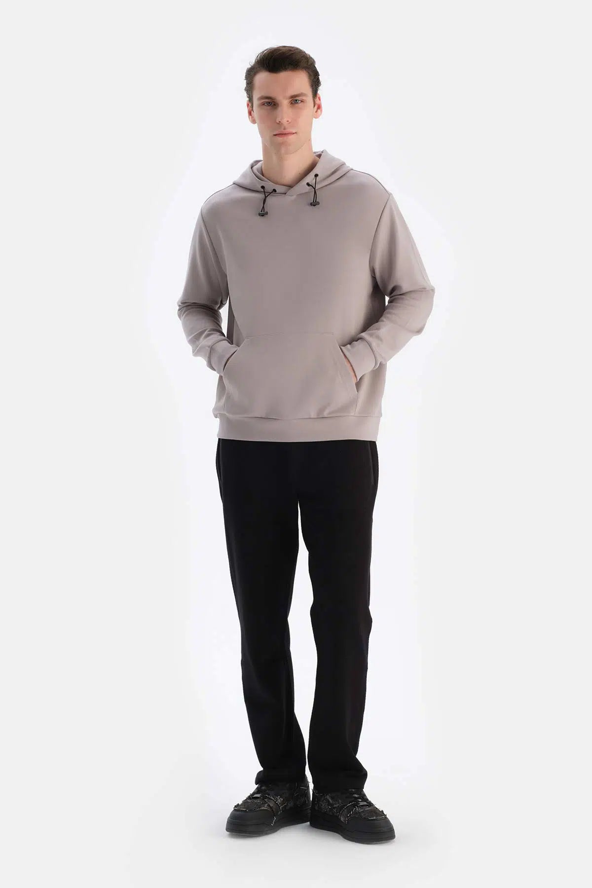 Gri Kapüşonlu Uzun Kollu Sweatshırt