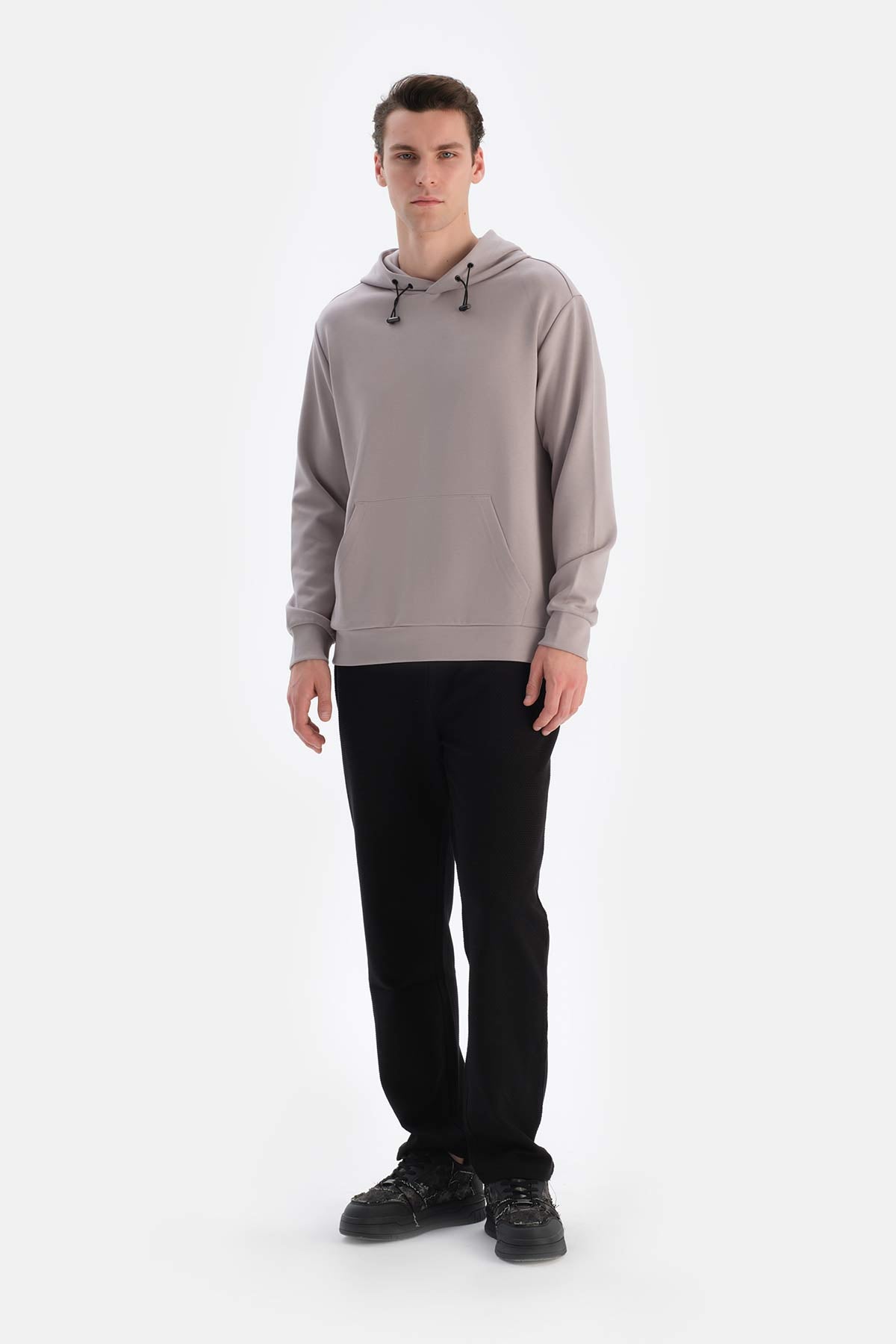 Gri Kapüşonlu Uzun Kollu Sweatshırt