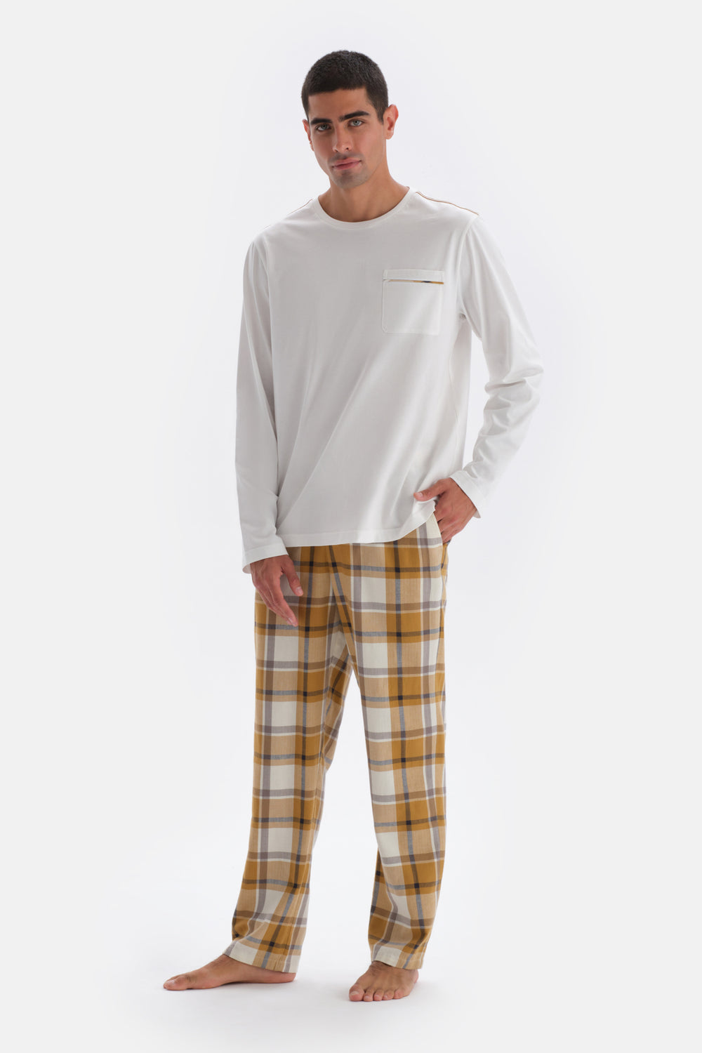 Ekru Bisiklet Yaka Cep Detaylı Altı Dokuma Pijama Takımı