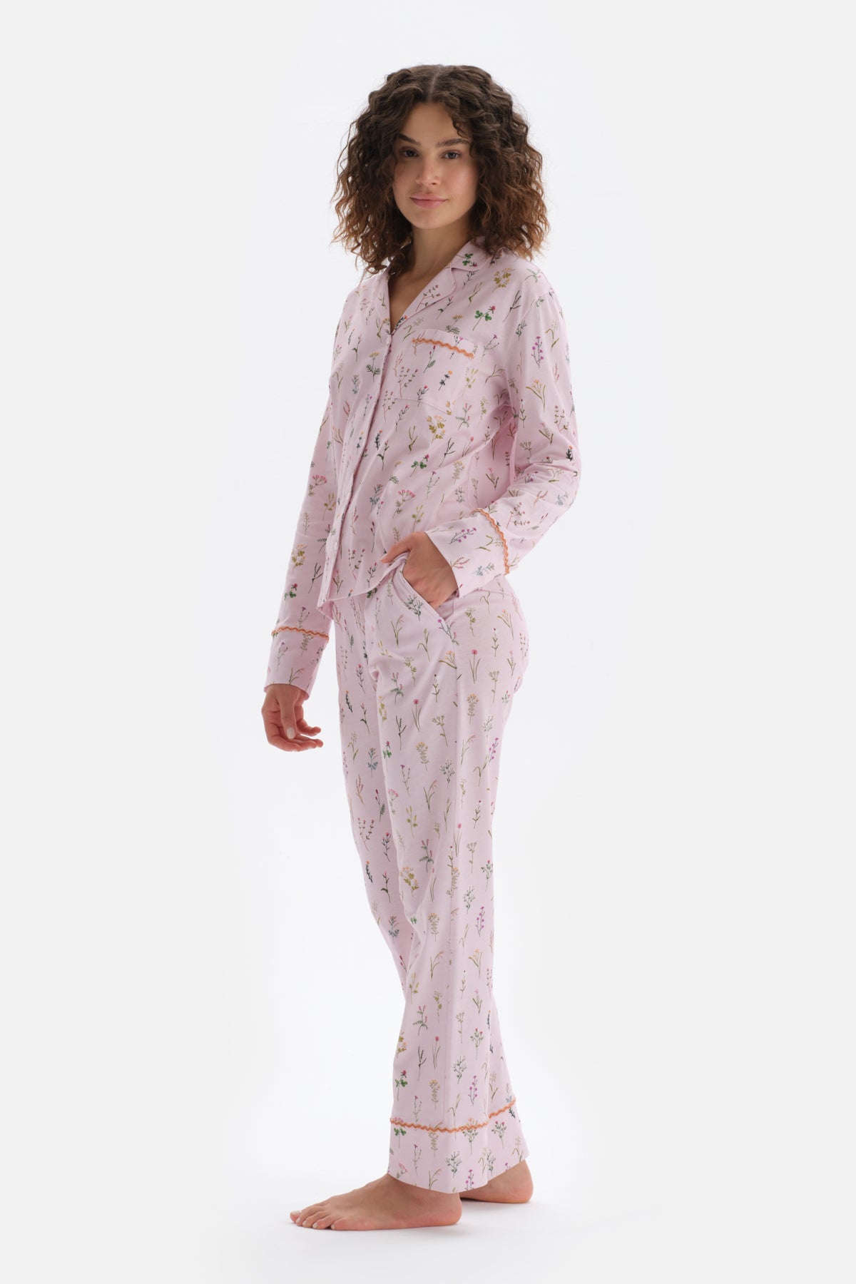 Açık Pembe Minik Çiçek Baskılı Gömlek Pantolon Pijama Takımı