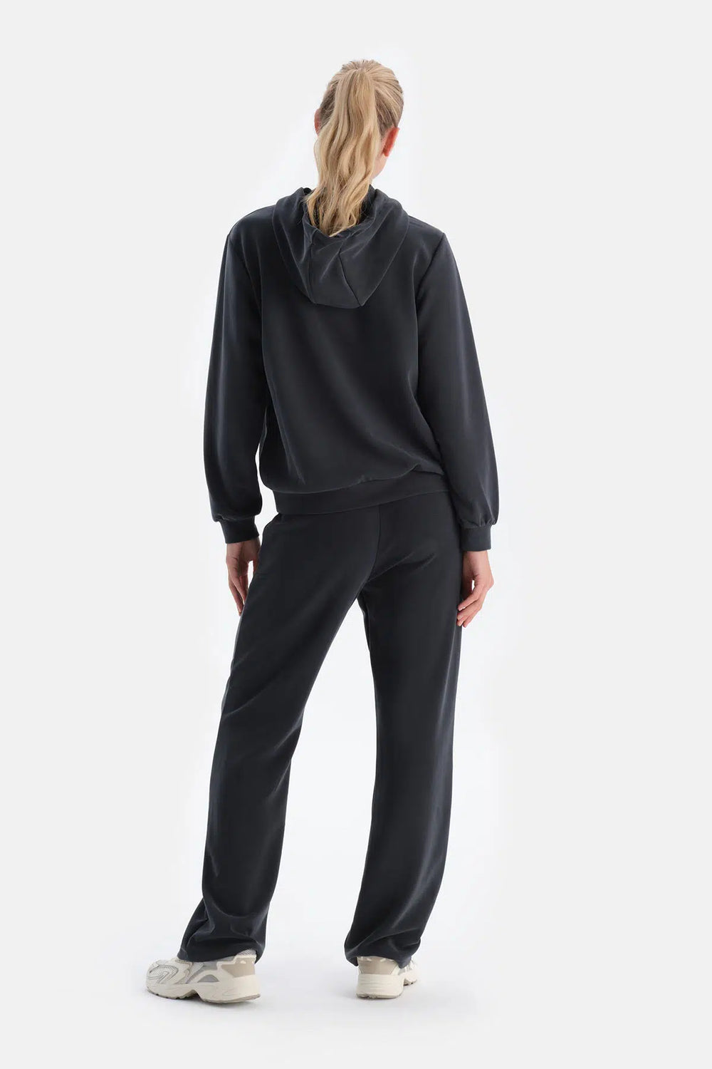 Siyah Uzun Kollu Kapüşonlu Basıc Modal Sweatshırt