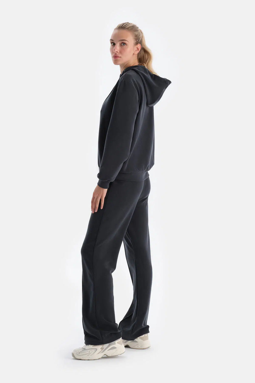Siyah Uzun Kollu Kapüşonlu Basıc Modal Sweatshırt