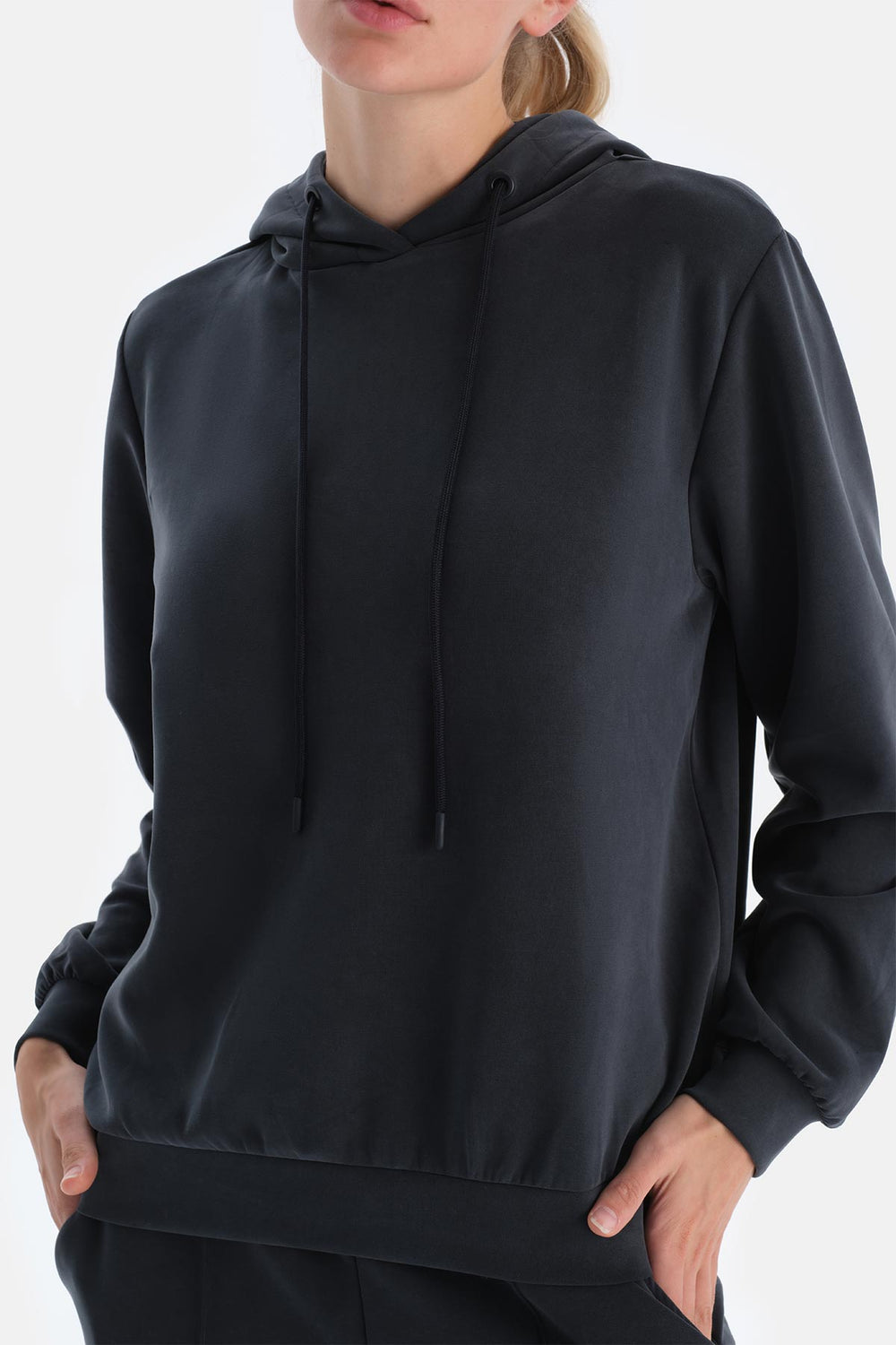 Siyah Uzun Kollu Kapüşonlu Basıc Modal Sweatshırt