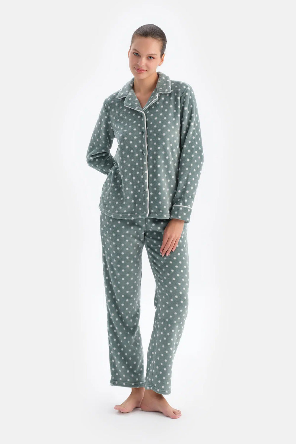 Açık Gri Puantiyeli Polar Gömlek Pantolon Pijama Takımı