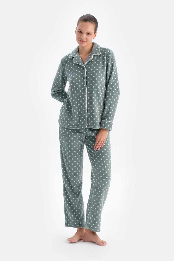 Açık Gri Puantiyeli Polar Gömlek Pantolon Pijama Takımı