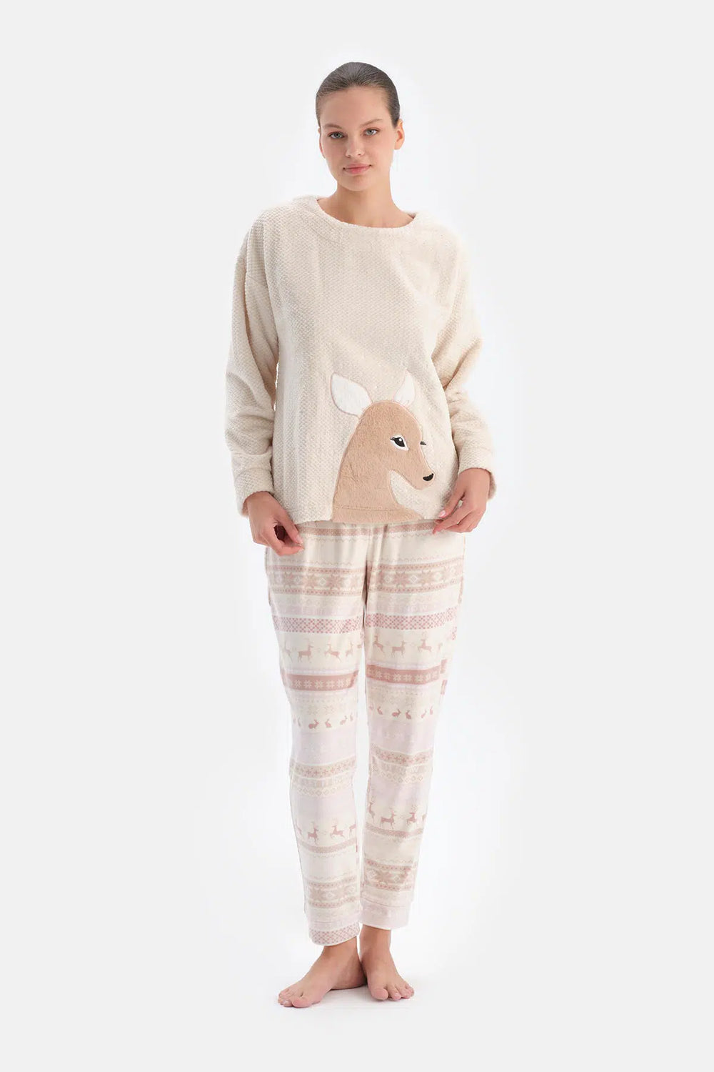 Ekru Geyikli Altı Metraj Baskılı Pijama Takımı