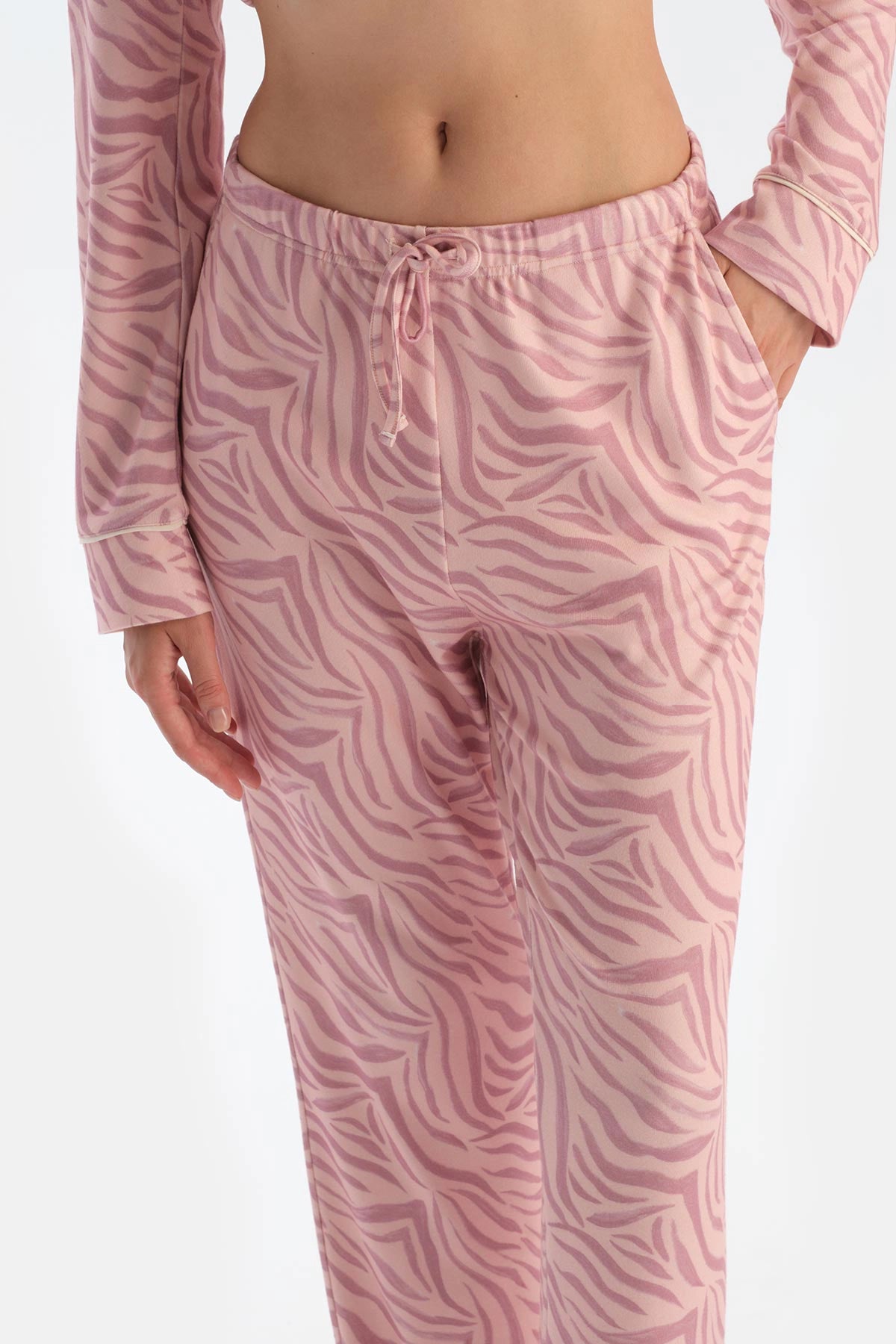 Açık Pembe Zebra Desenli Termal Pijama Takımı