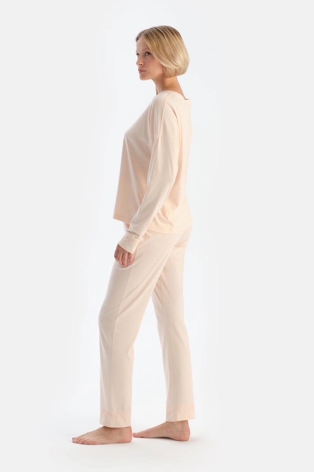 Pudra Kayık Yaka Dantel Detaylı Penye Modal Pijama Takımı