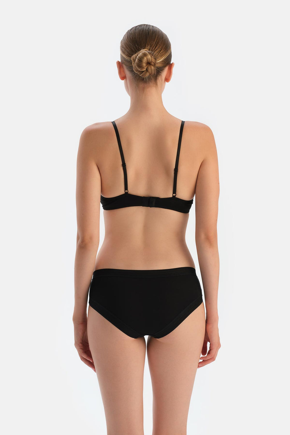 Siyah Basic Paça Ve Bel Dantel Detaylı Hipster Külot