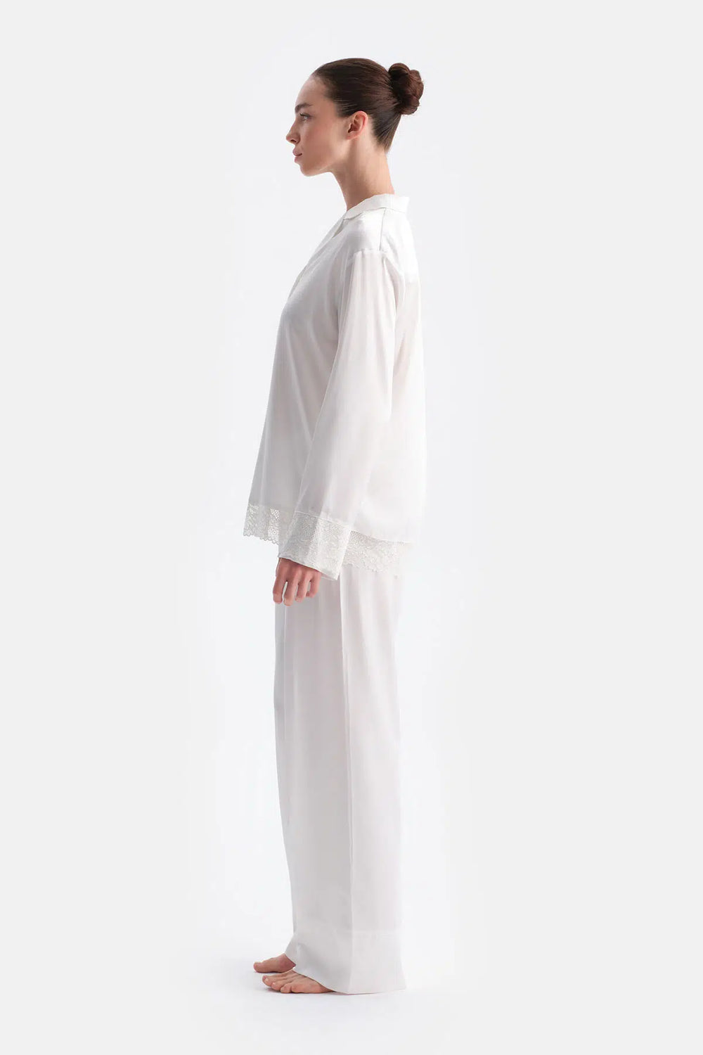 Beyaz Dantel Detaylı Saten Brıde Pantolon