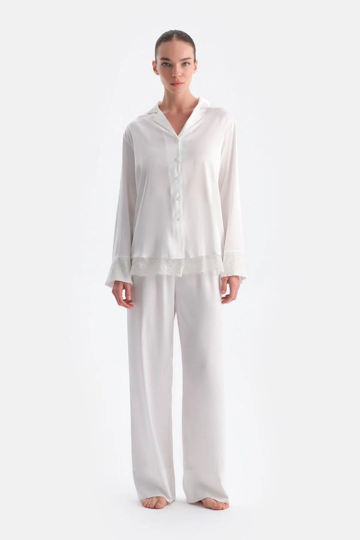 Beyaz Dantel Detaylı Saten Brıde Pantolon