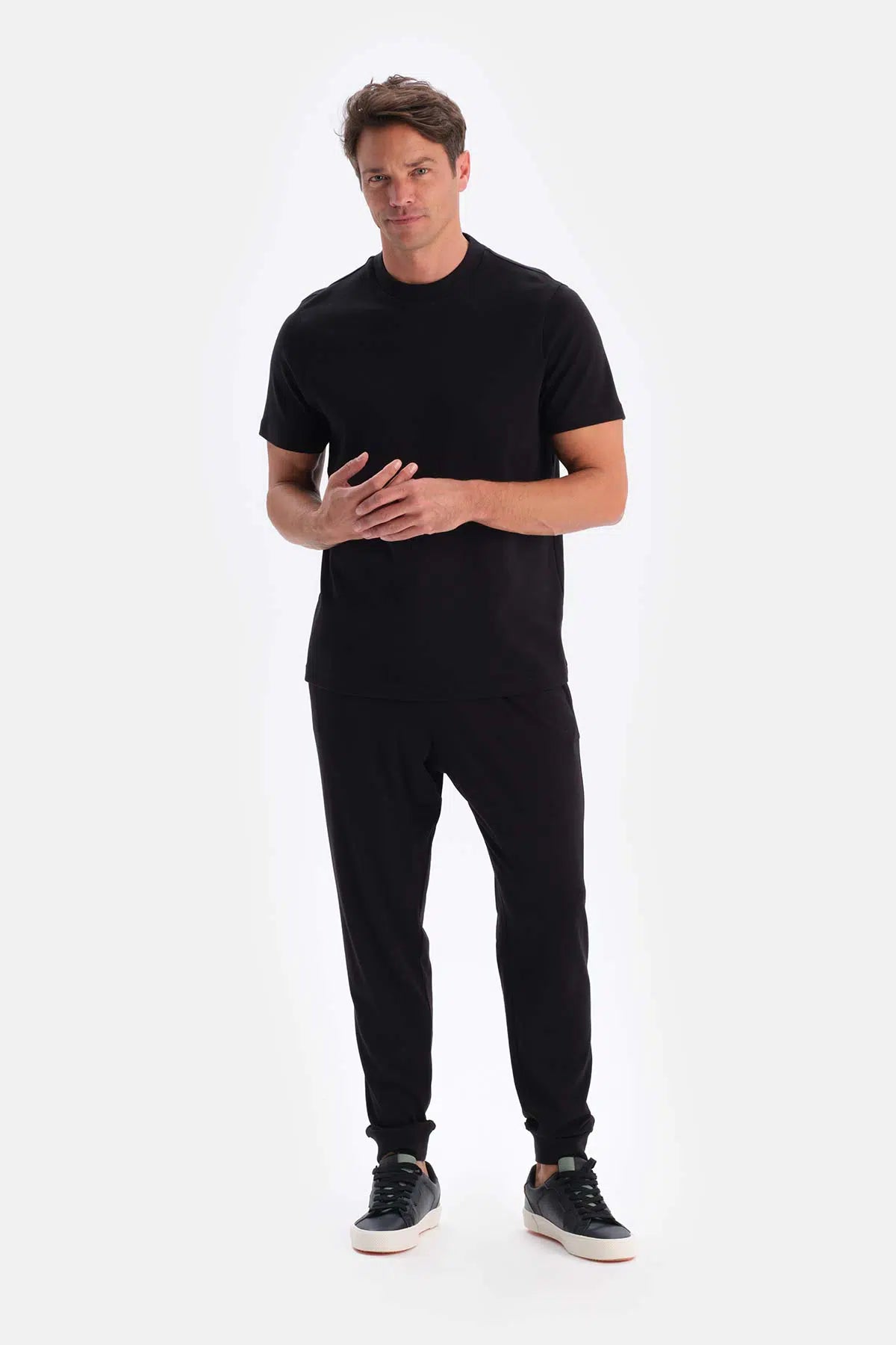 Siyah Ipek Apre Interlok Bisiklet Yaka Tişört