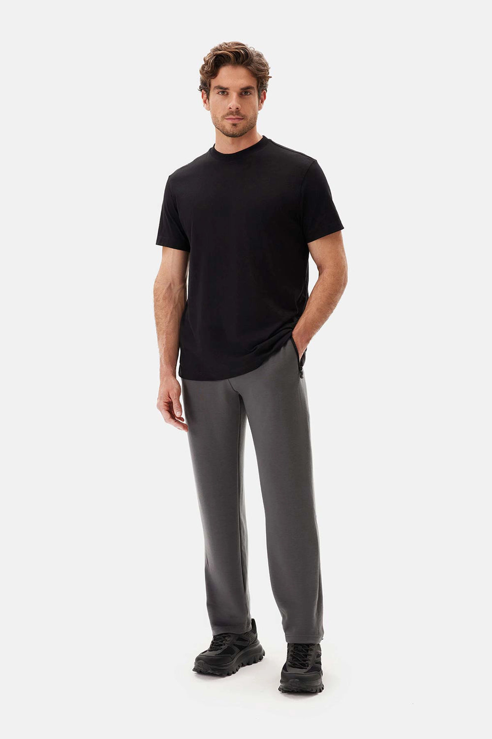 Siyah Bisiklet Yaka Kısa Kollu Supima Tişört