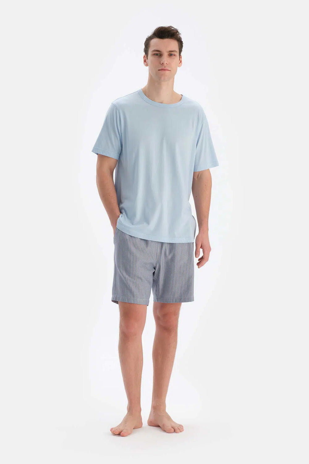 Açık Mavi Bisiklet Yaka Altı Dokuma Şort Pijama Takımı