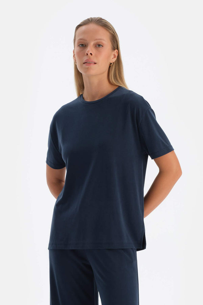 Lacivert Arkası Dikiş Detaylı Kısa Kollu Cupro Tişört