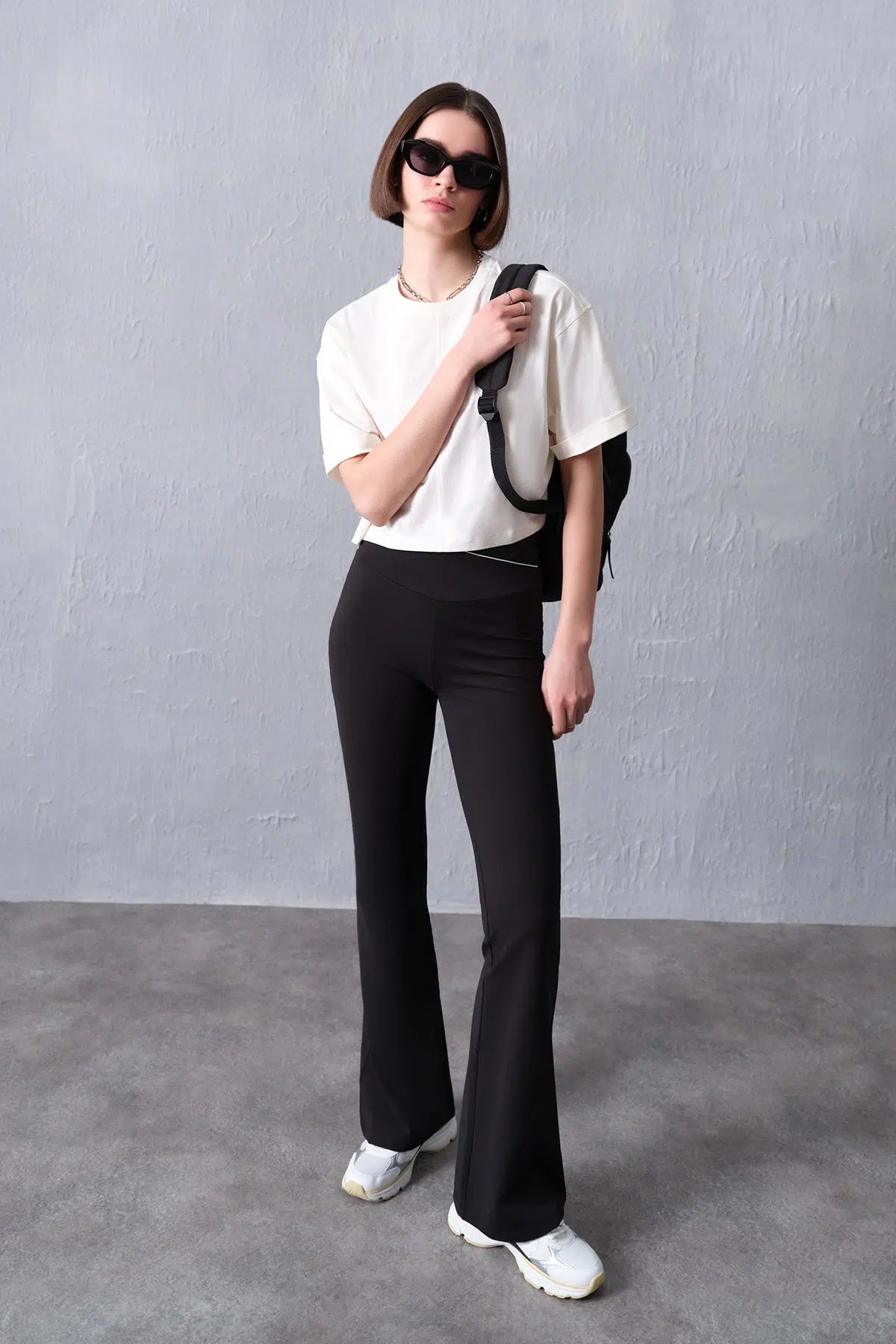 Siyah Dagi Active Kadın Bel Biye Detaylı Ispanyol Paça Tayt