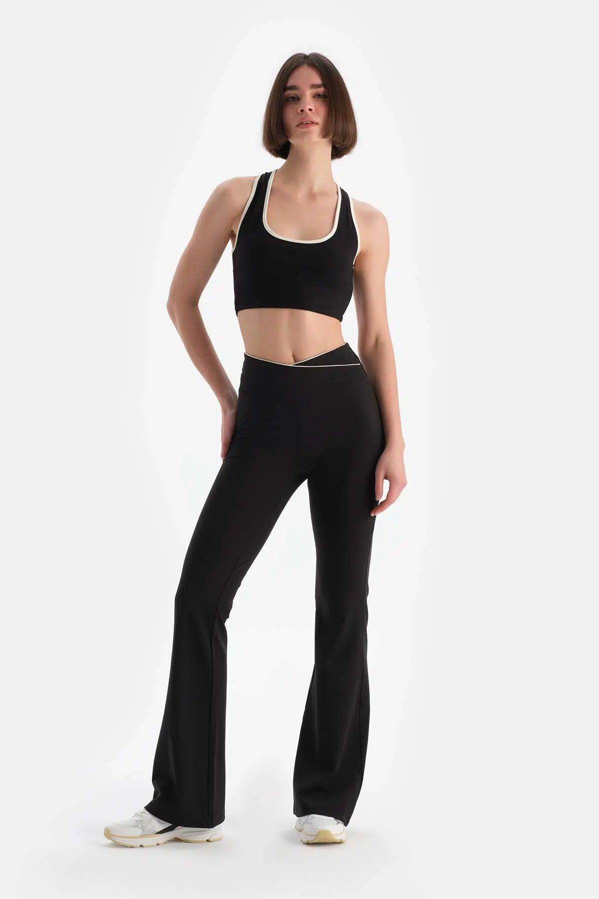 Siyah Dagi Active Kadın Bel Biye Detaylı Ispanyol Paça Tayt