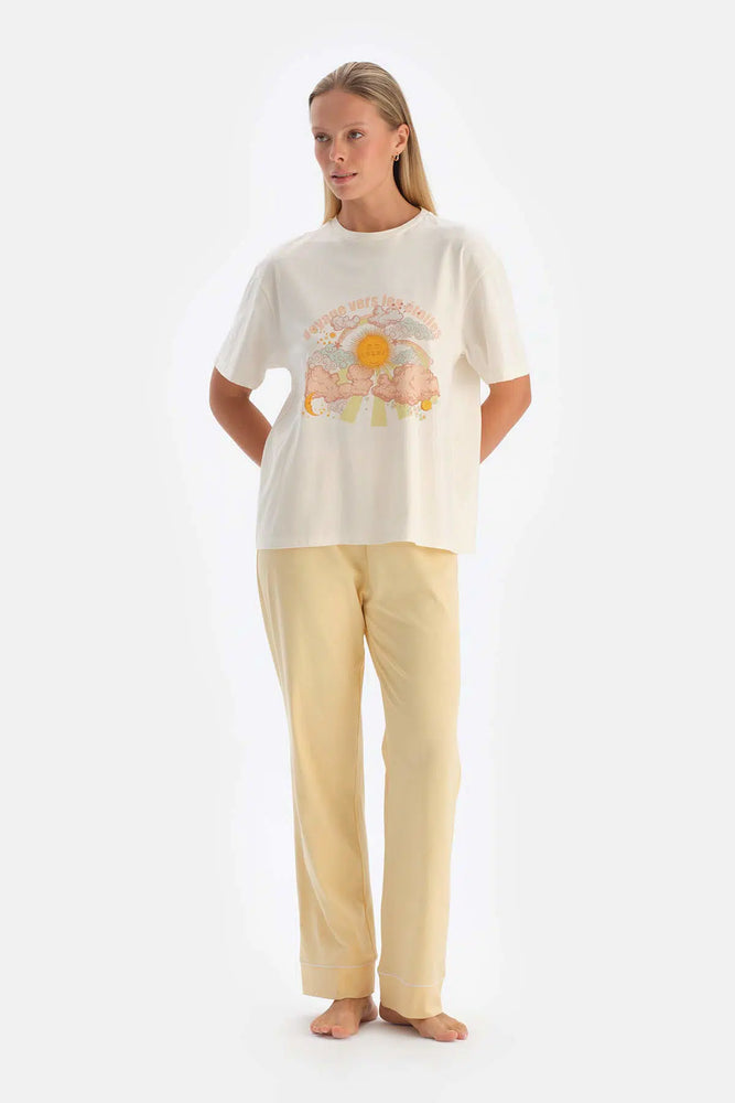 Kırık Beyaz Baskılı Pamuklu Pijama Takımı
