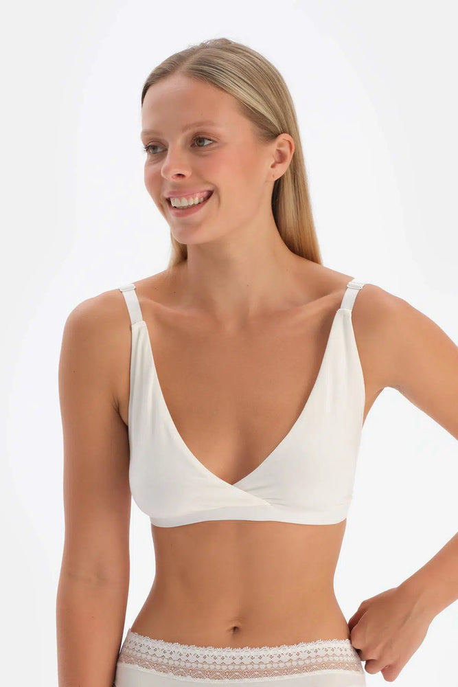 Kırık Beyaz Micromodal Kruvaze Arkası Dantel Detaylı Üçgen Soft Bra