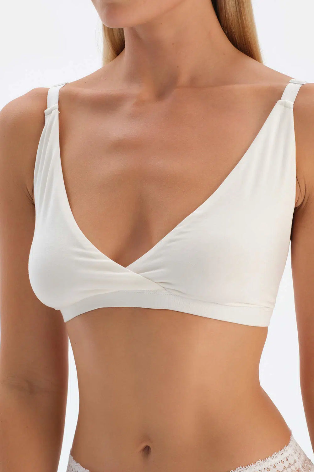 Kırık Beyaz Micromodal Kruvaze Arkası Dantel Detaylı Üçgen Soft Bra