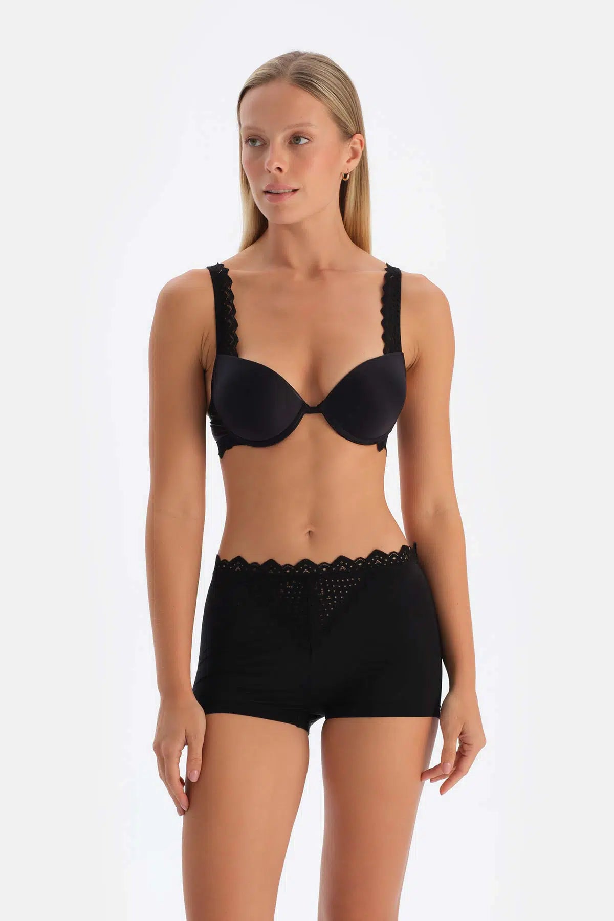 Siyah Dantel Detaylı Premıum Basıc Kadın Boxer