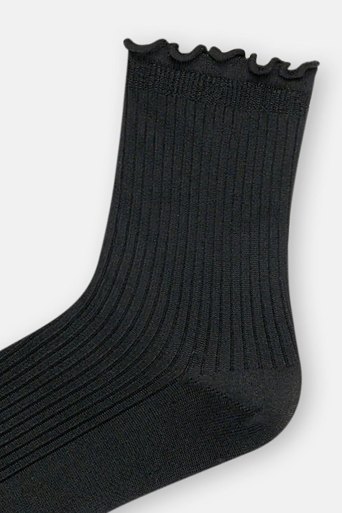Siyah Kadın Vıskon Fırfır Detay Soket Çorap
