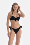 Siyah Kaplı Bikini Üstü