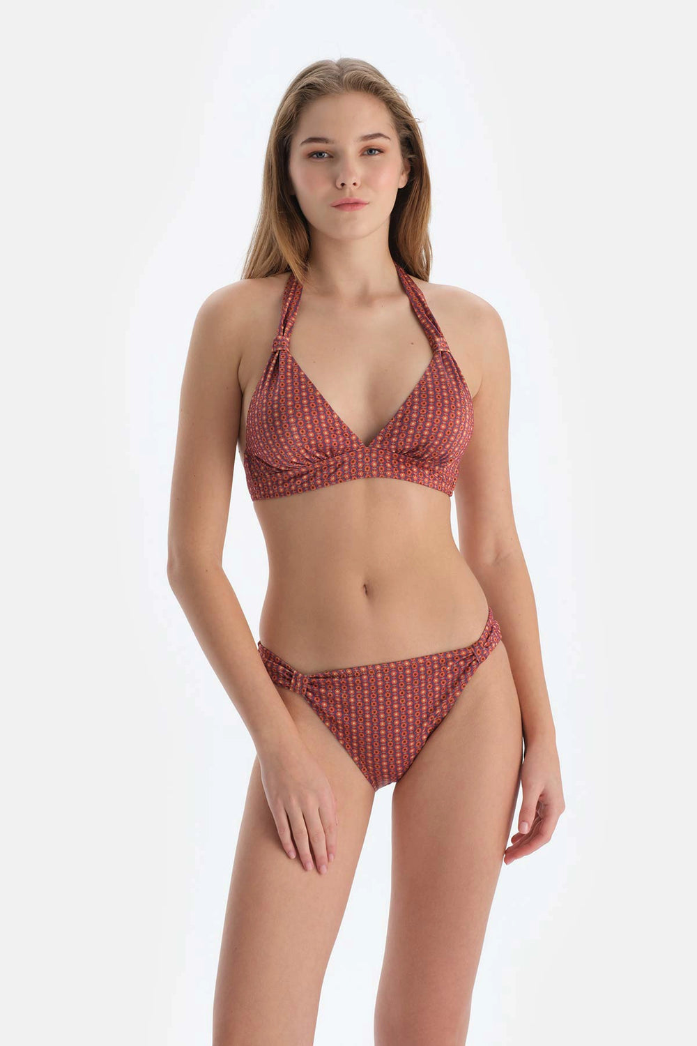 Kahverengi Üçgen Bikini Üst