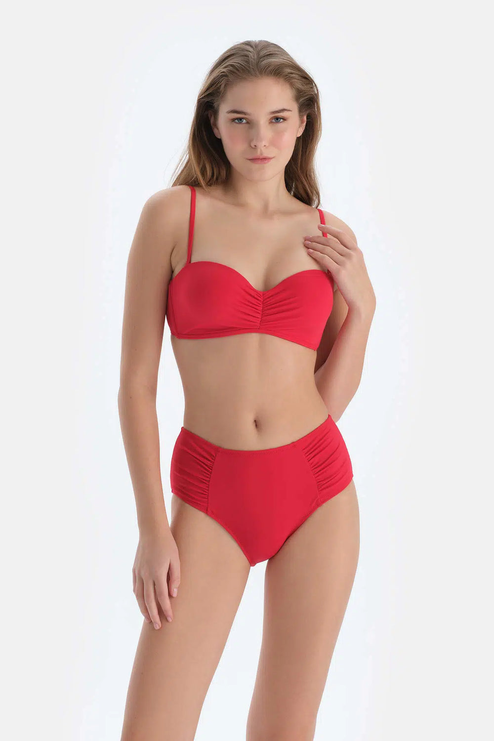 Kırmızı Straplez Kaplı Bikini Üst