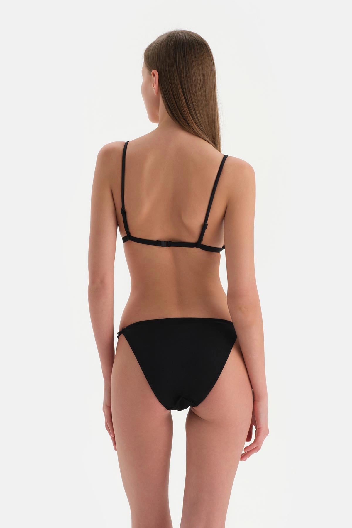 Siyah Üçgen Geniş Bikini Üstü