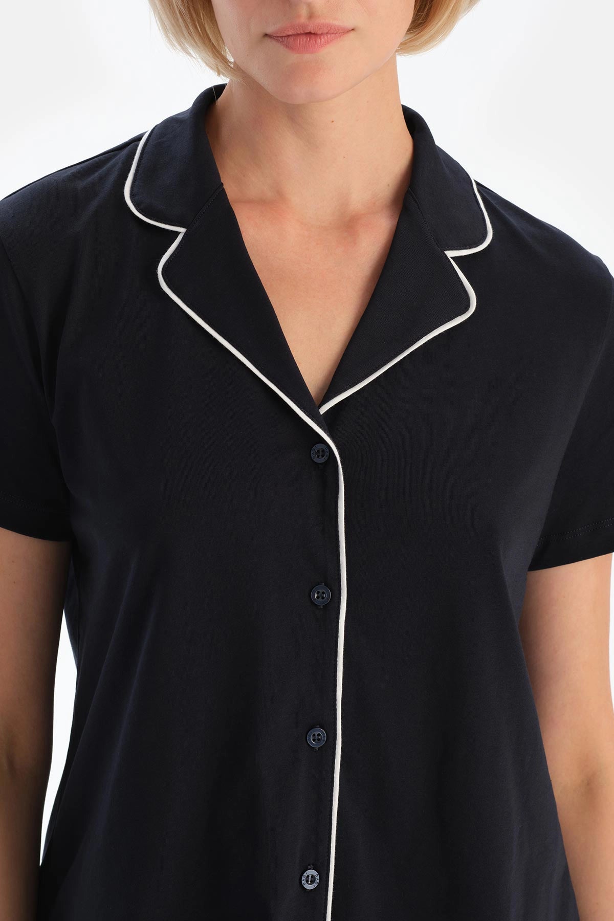 Lacivert Biye Detaylı Basic Şortlu Pijama Takımı