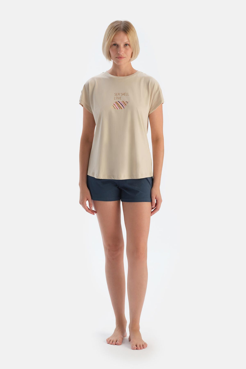 Ekru Baskı Detaylı Kısa Kollu Şortlu Pijama Takımı