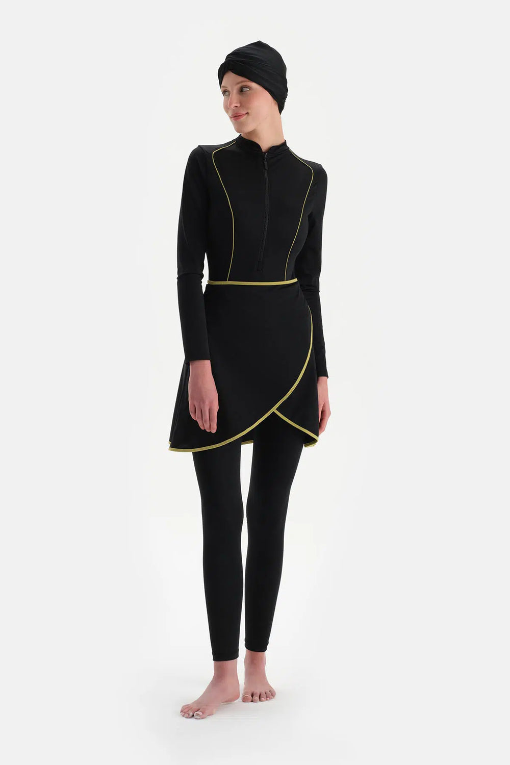 Siyah Fermuarlı Uk. 4 Parçalı Set