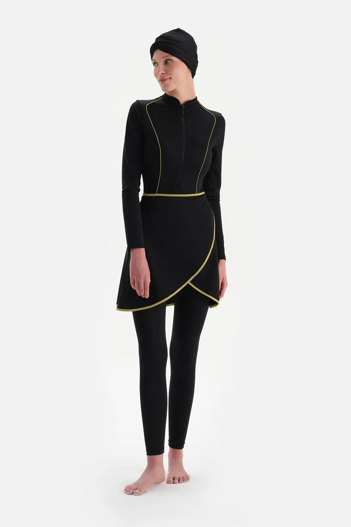 Siyah Fermuarlı Uk. 4 Parçalı Set