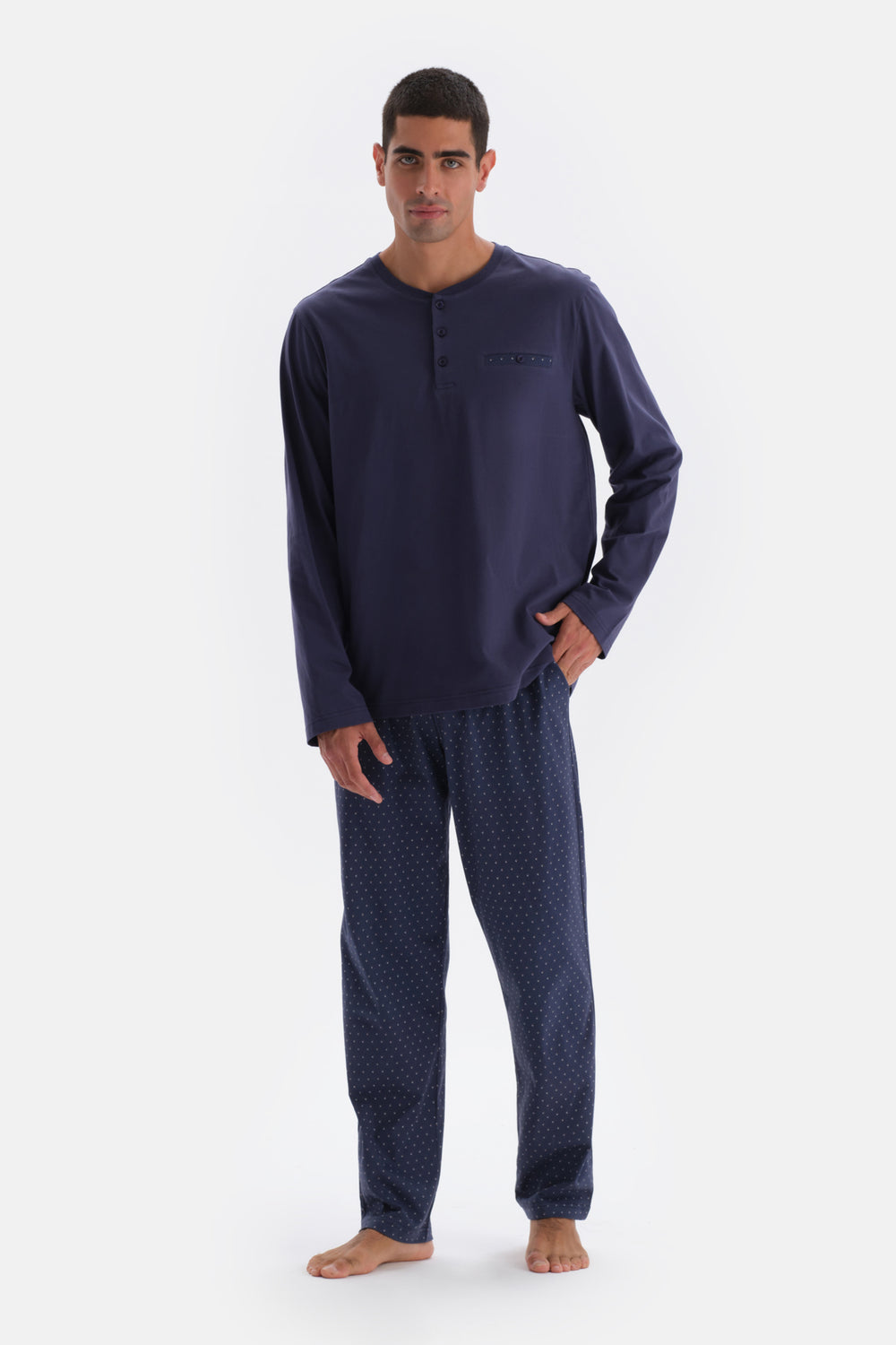 Lacivert Yarım Patlı Uzun Kollu Altı Metraj Baskılı Örme Pijama Takımı