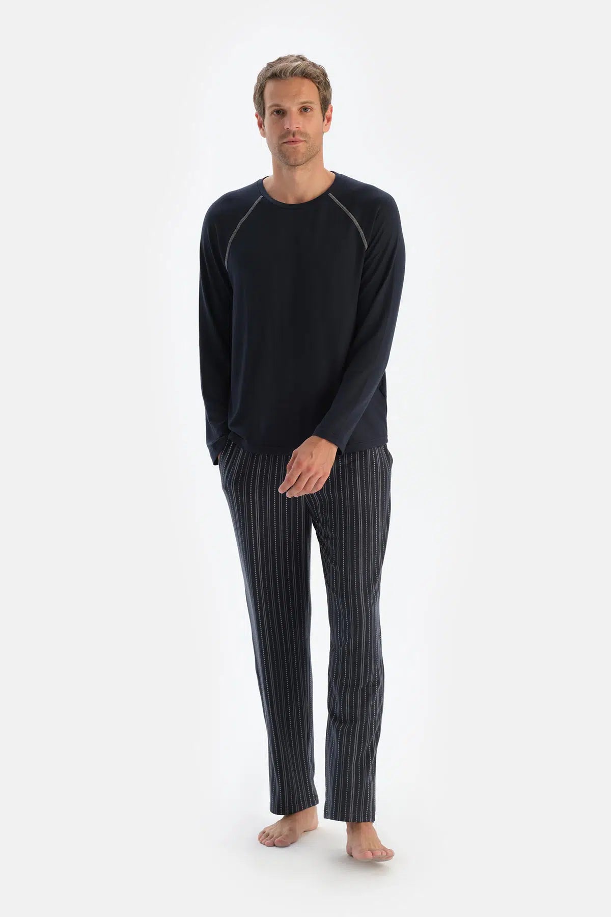 Lacivert Reglan Kol Detaylı Altı Desenli Pijama Takımı