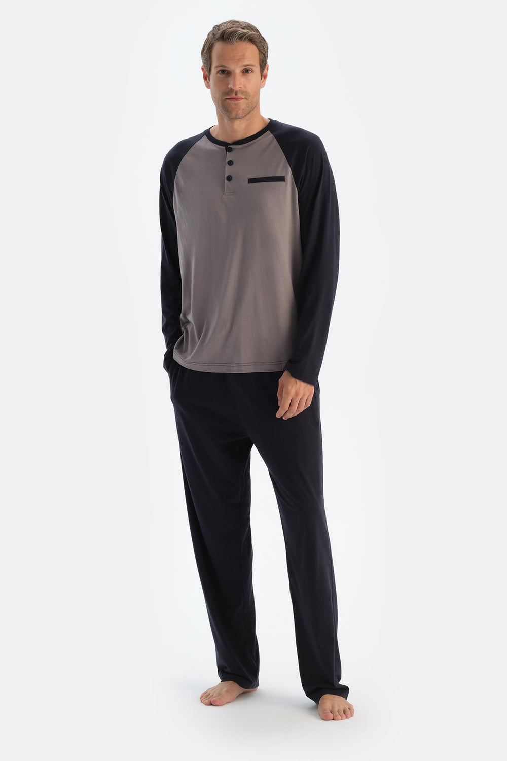 Siyah Reglan Kol Detaylı Tişört Pantolon Pijama Takımı