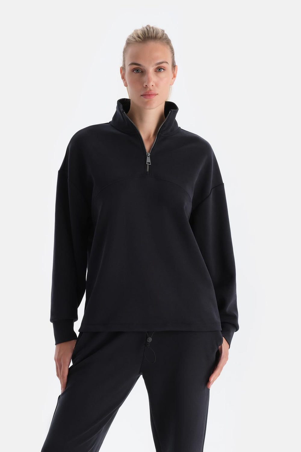 Siyah Kadın Yarım Fermuarlı Modal Sweatshırt