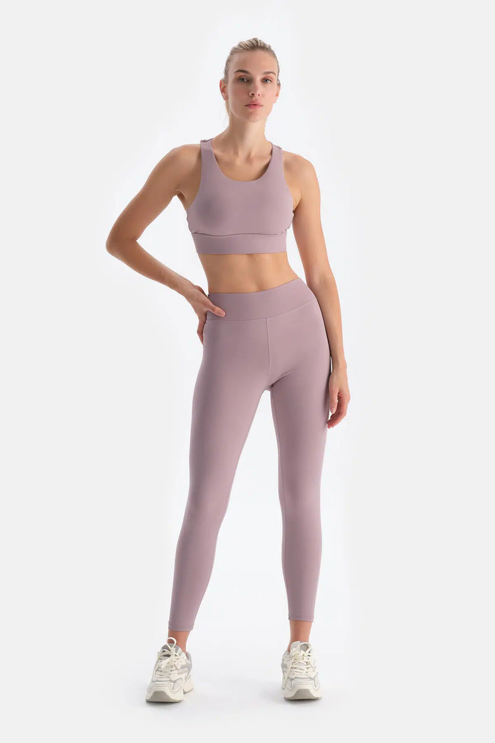 Gül Kurusu Kadın Sırt Tül Detaylı Sporcu Sütyeni